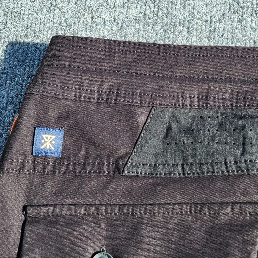 men's ROARK Layover 2.0 Shorts Black Hiking travel zip Pockets size‎ 28